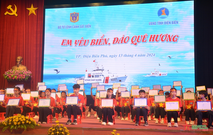 View - 	Sôi nổi Cuộc thi “Em yêu biển, đảo quê hương” tại Điện Biên